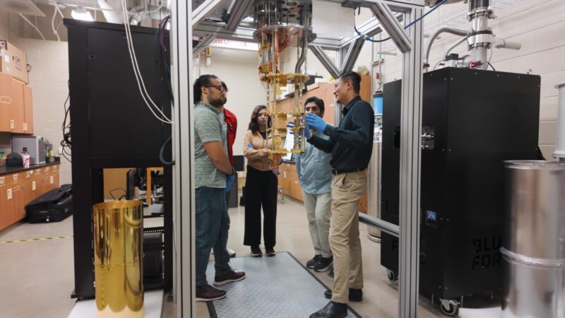 EQMag Lab team around their LD System